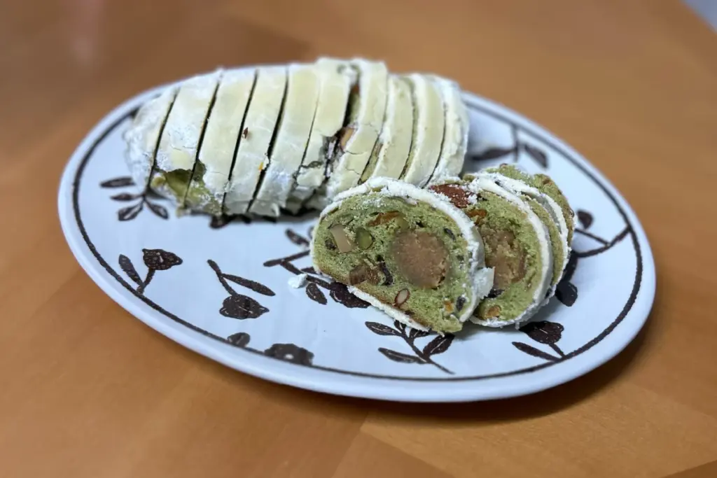 クローバーベーカリー シュトーレン