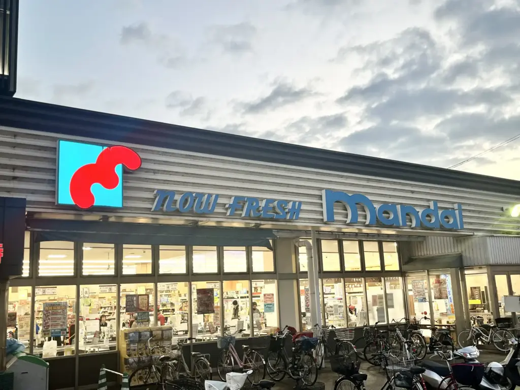 万代羽束師店 外観