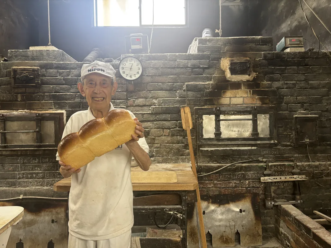 岡本の「フロイン堂」は親子3世代で切り盛りする老舗ベーカリー。看板商品は山型の食パン！