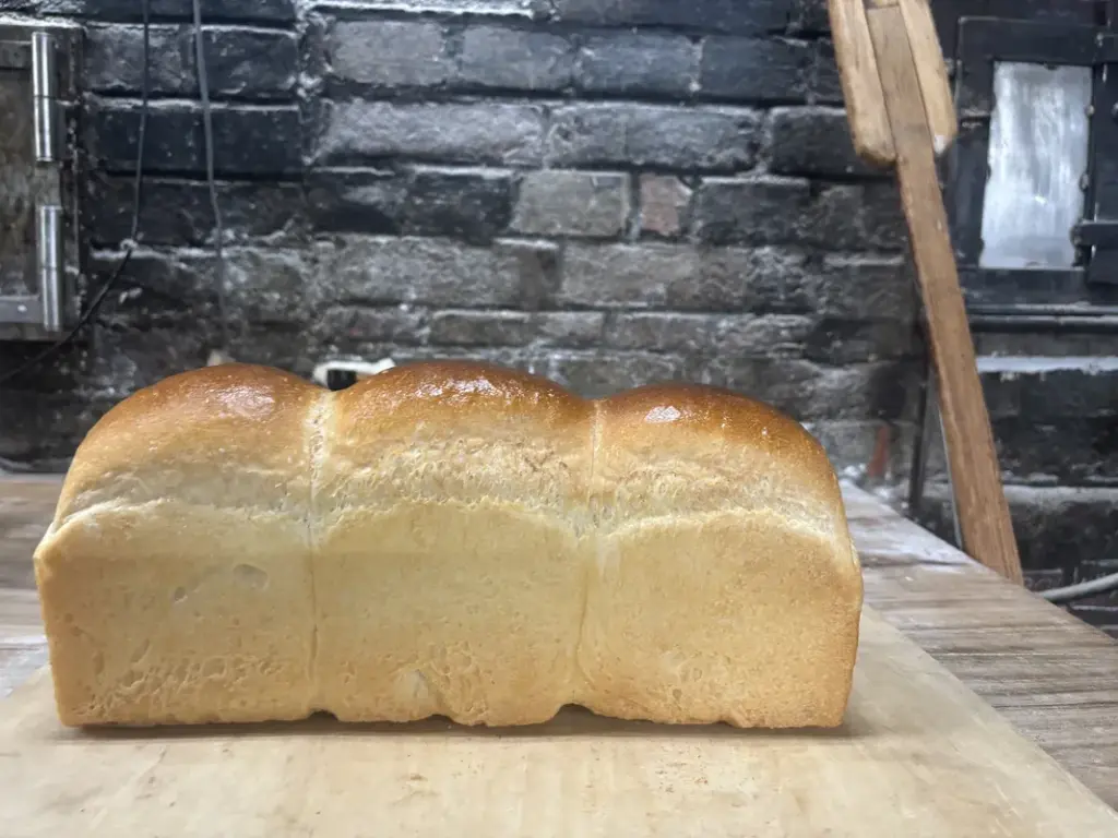 「フロイン堂」の食パン