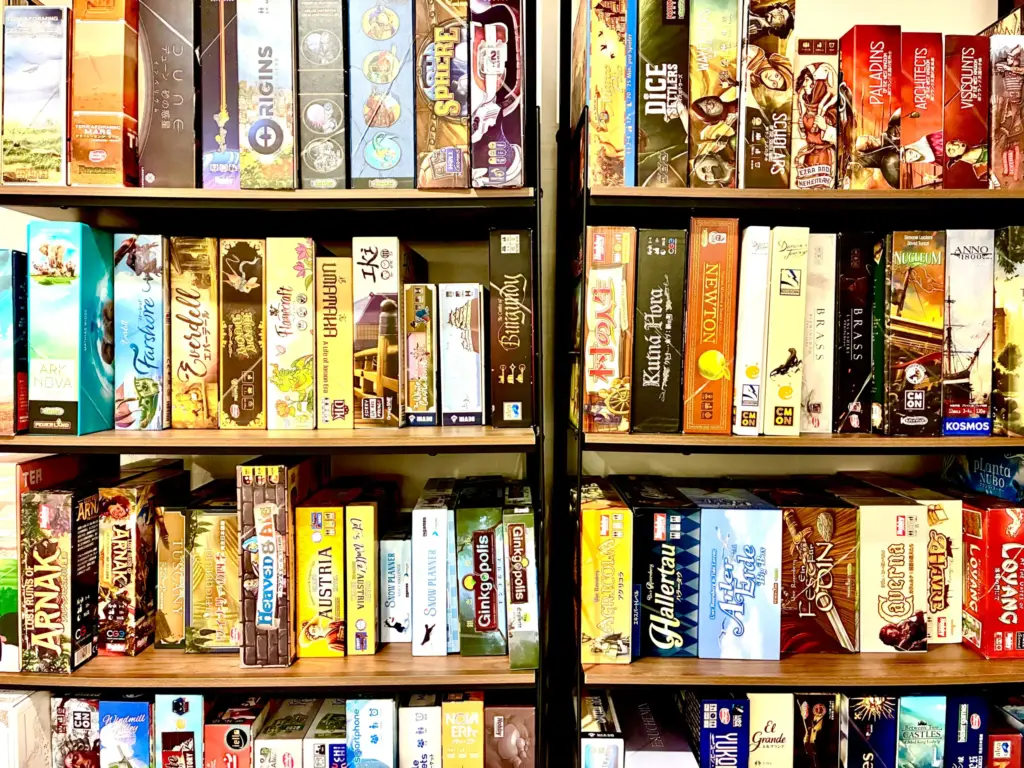 NAGAGUTSU,ゲーム、棚２