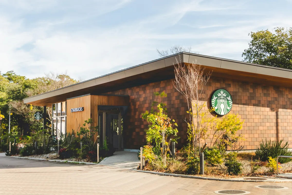 服部緑地｜「スタバ」「こどものらくえん」など続々リニューアル！来春には温浴施設「水春」も！