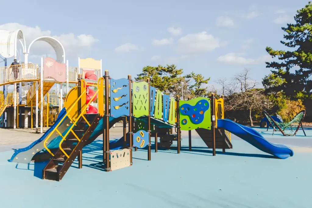 服部緑地こどものらくえん新遊具01