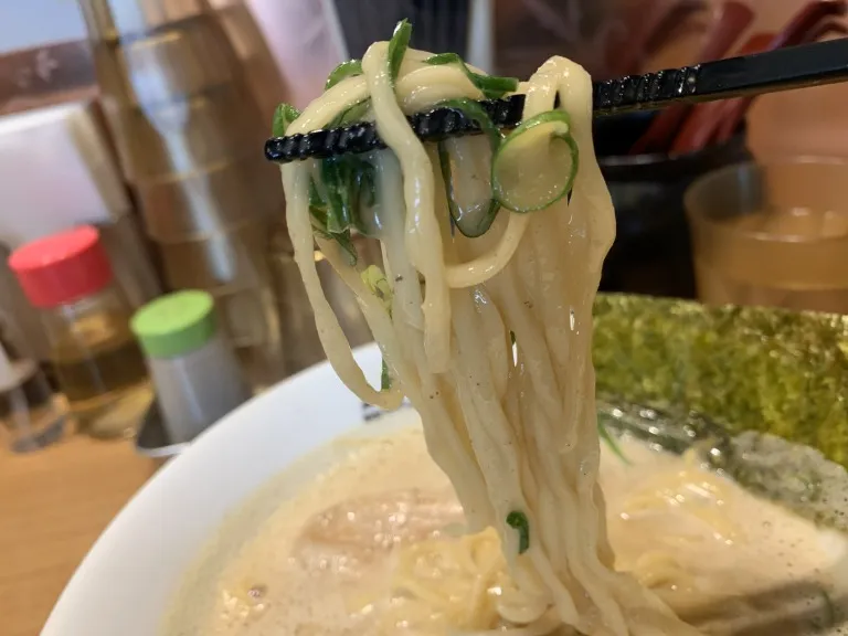 ヒキュウ　ラーメン3