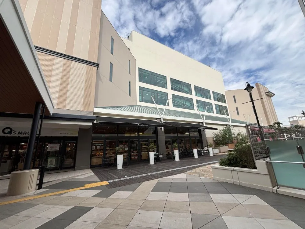 みのおキューズモールHIS