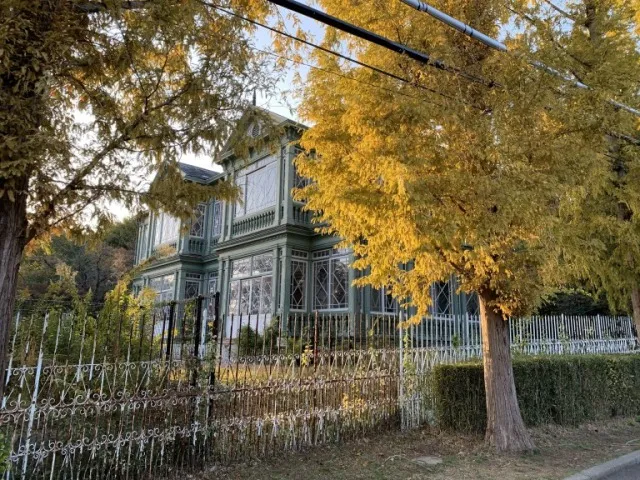 旧ハンター邸　少し前の紅葉