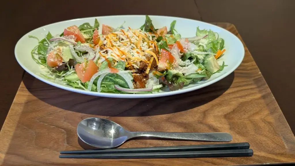 カフェバールピリ辛タコライス２