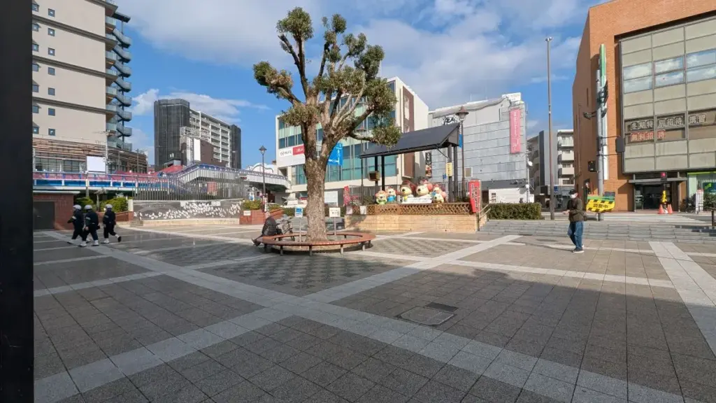 池田駅前てるてる広場