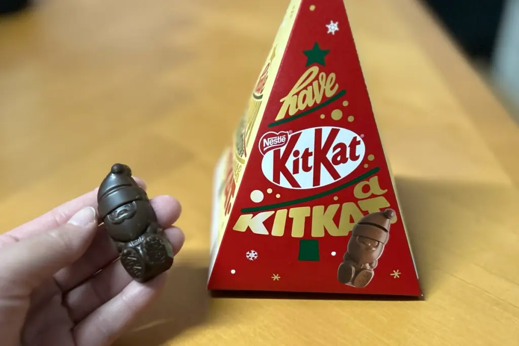 ららぽーとEXPOCITY 『キットカット』催事 ツリーボックス