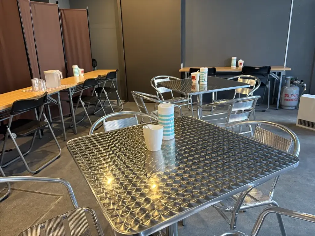 めんきや新大阪店内観