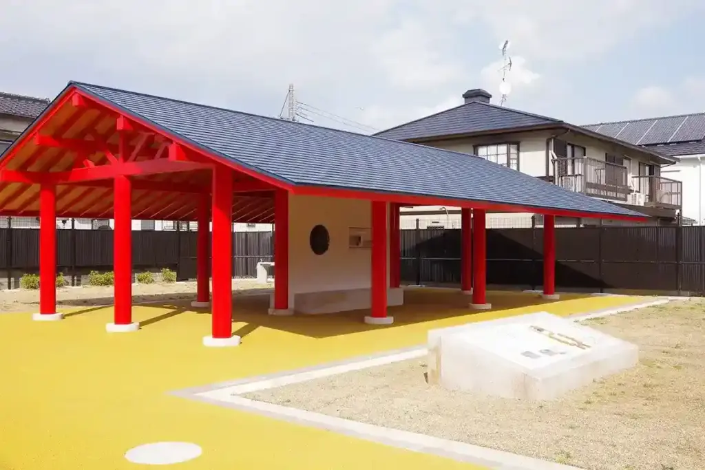 長岡宮跡に整備された大極殿公園