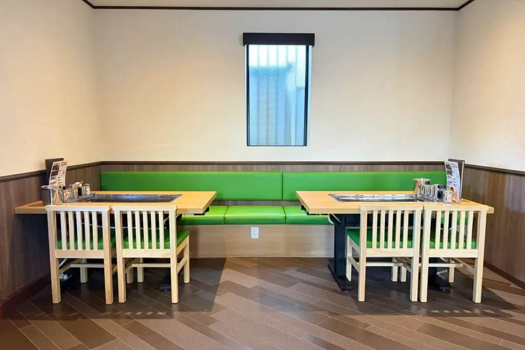 「お好み鉄板 武庫之荘」の店内