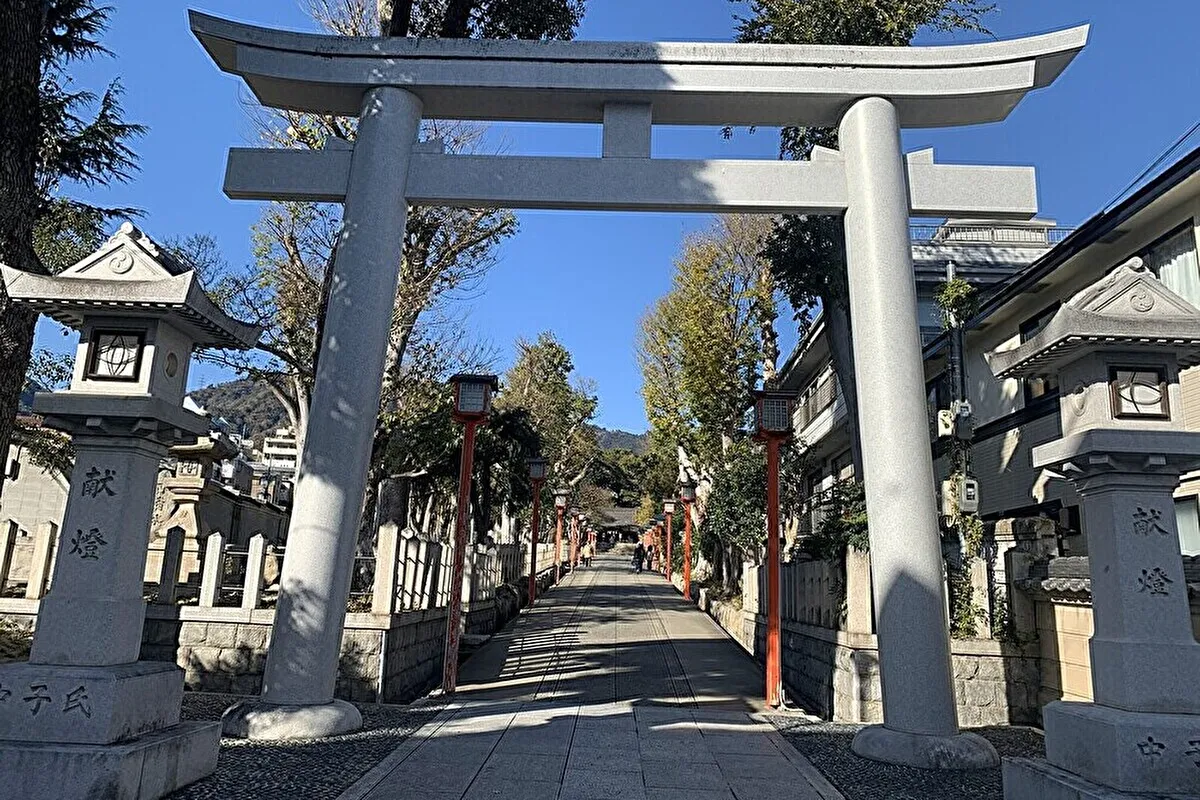2026年初詣は灘区八幡町「六甲八幡神社」へ！手水舎の龍神も必見