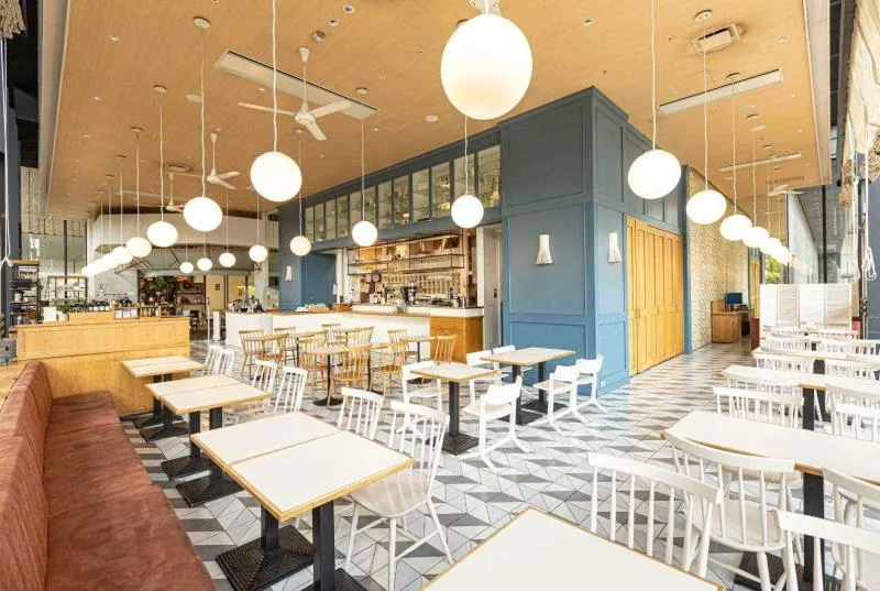 スーホルムカフェアンドダイニング内観