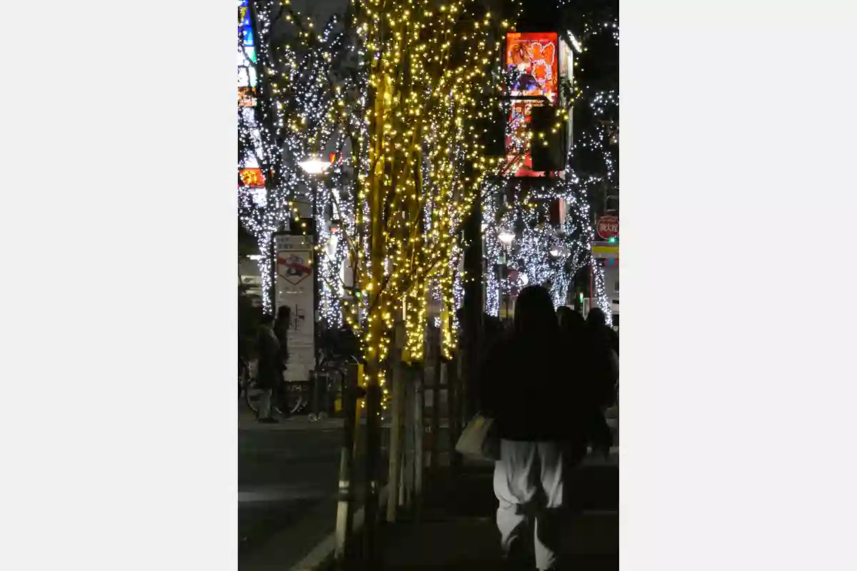 江坂の東急REIホテルの前のイルミネーション