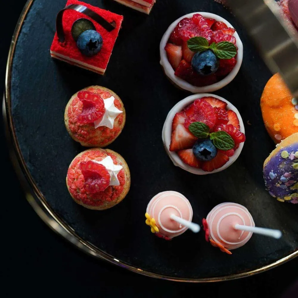 thewarehouseの苺たっぷりのデザート