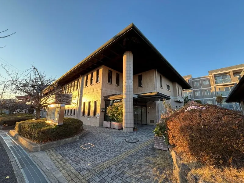 箕面桜ヶ丘図書館外観