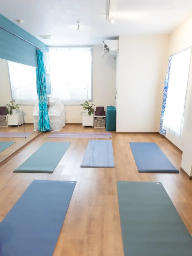 ヨガスタジオブルーコスモス-スタジオ内