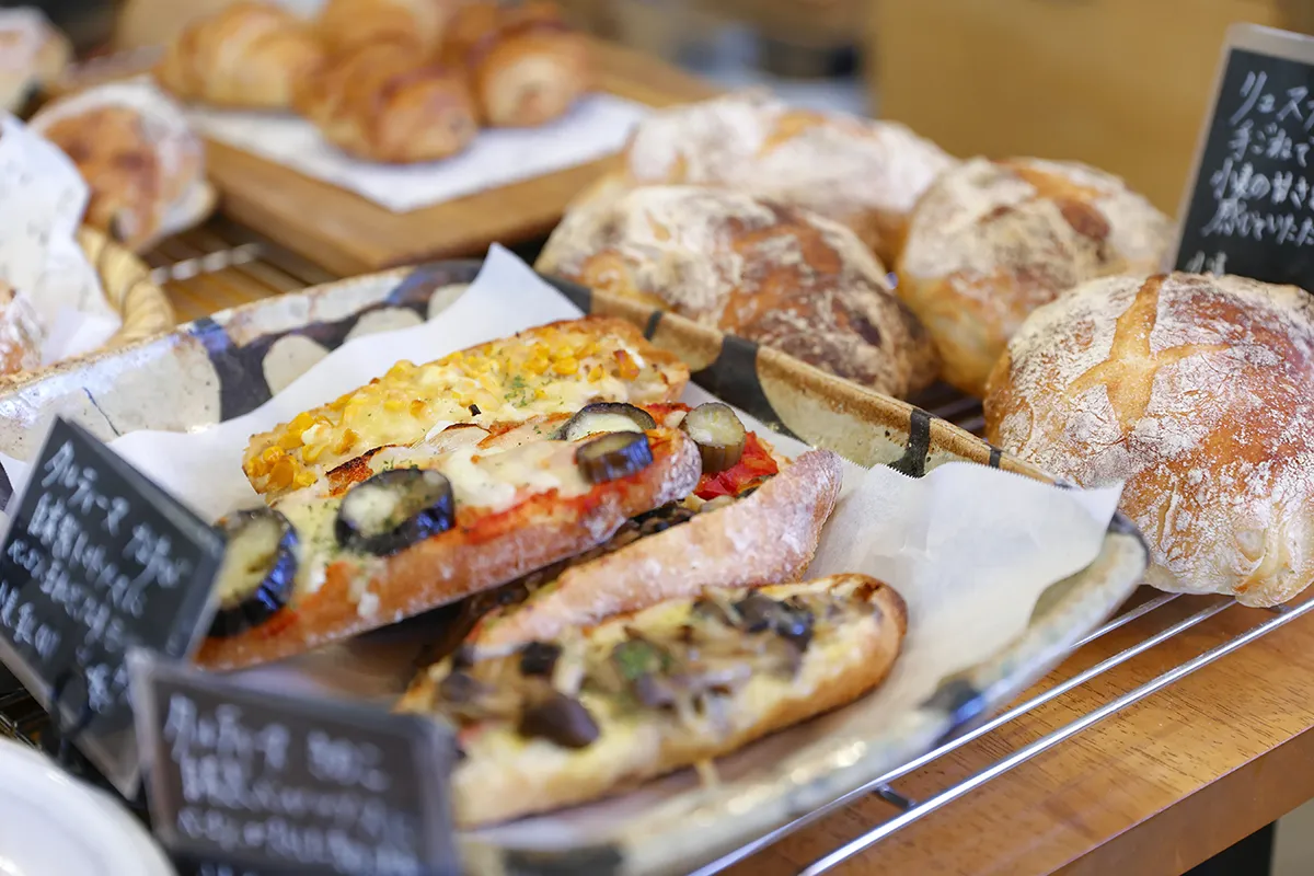 京都・桂エリアのパン屋3選。地元の人にも人気のメニューと、ゆったりとした雰囲気も楽しもう。