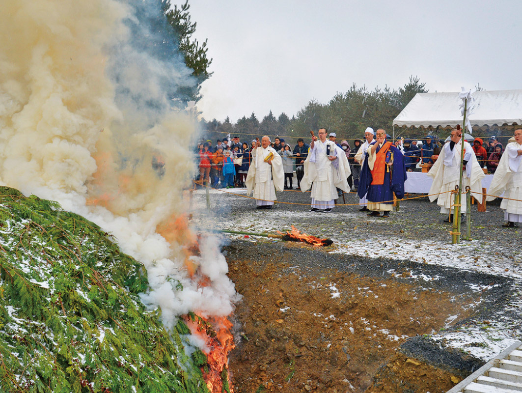 のせでん耐寒ハイキング 2月11日（祝）開催！能勢妙見山「開運お火焚祭り」を目指して「上杉尾根から能勢妙見山・大堂越コース」
