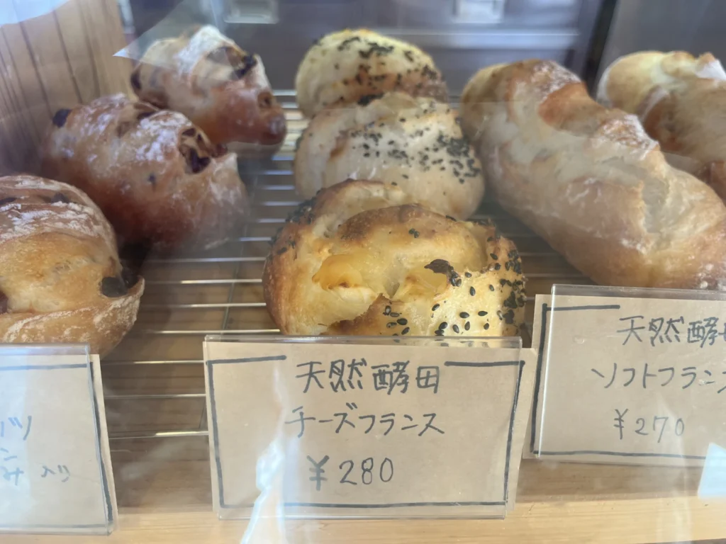 baker's chi to mie　パン01