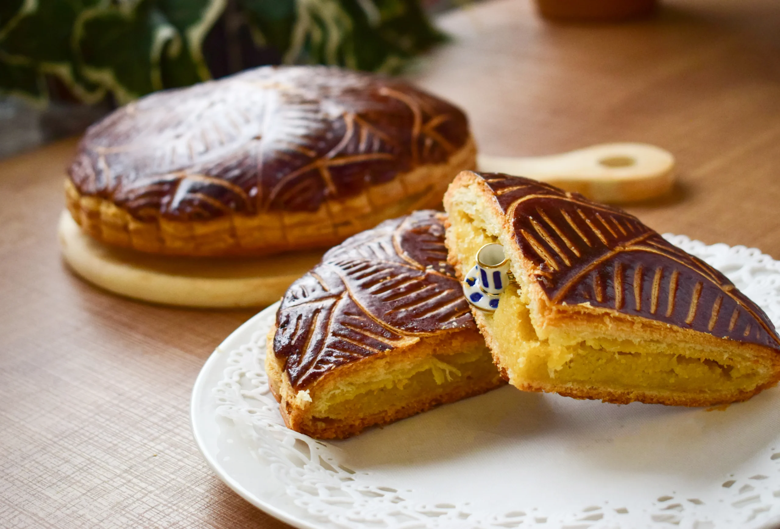 東灘区のベーカリー「ケルン」、ガレット・デ・ロワの予約受付中