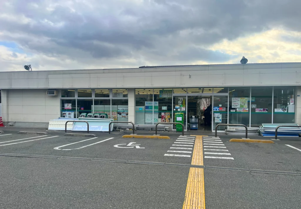 旧ファミリーマート彩都西駅前店