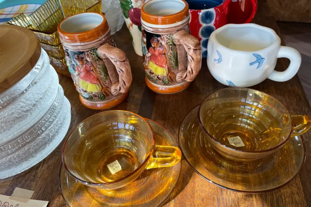 カップ＆ソーサーは990円（ここから20％オフ）