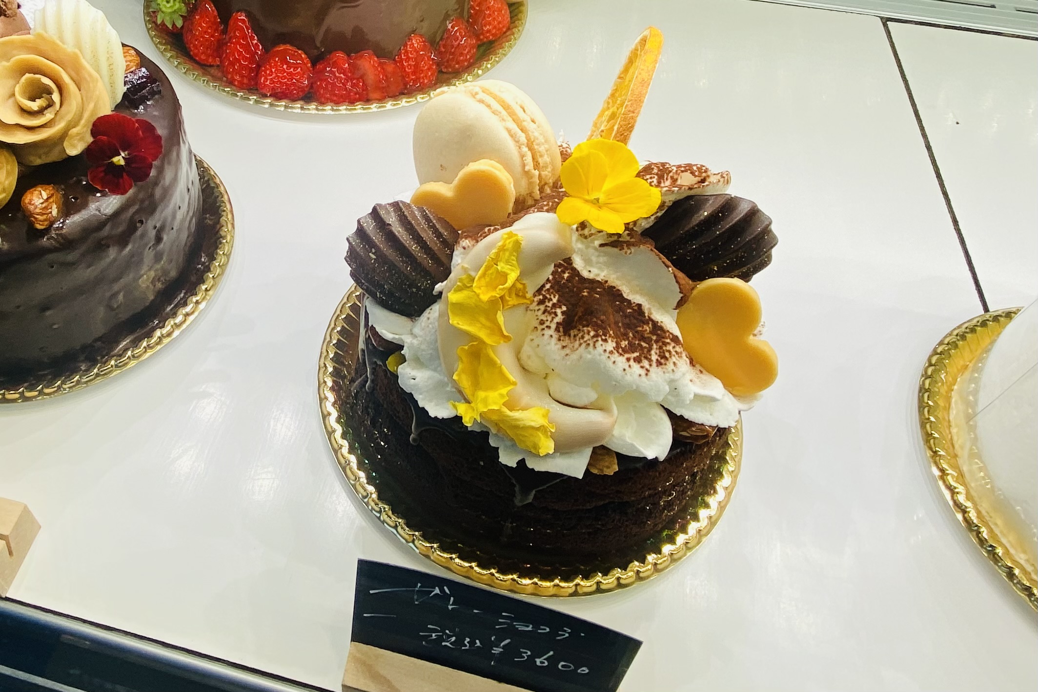 阪急上桂駅すぐ！「la patisserie de da~da」♪シャンパンマール酒ケーキと唯一無二の進化を追求する洋菓子店