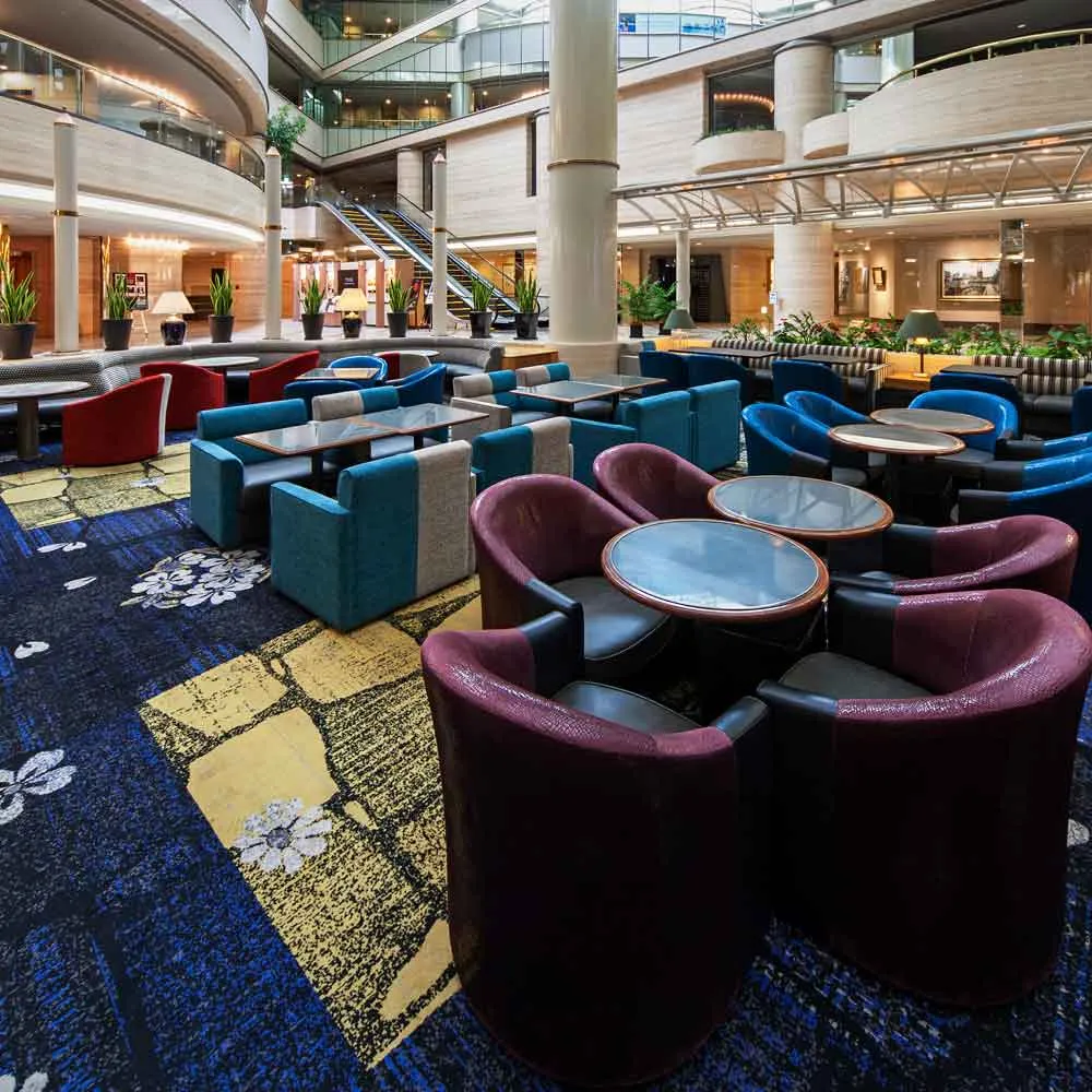 ティー&カクテルSATSUKI LOUNGE 内観