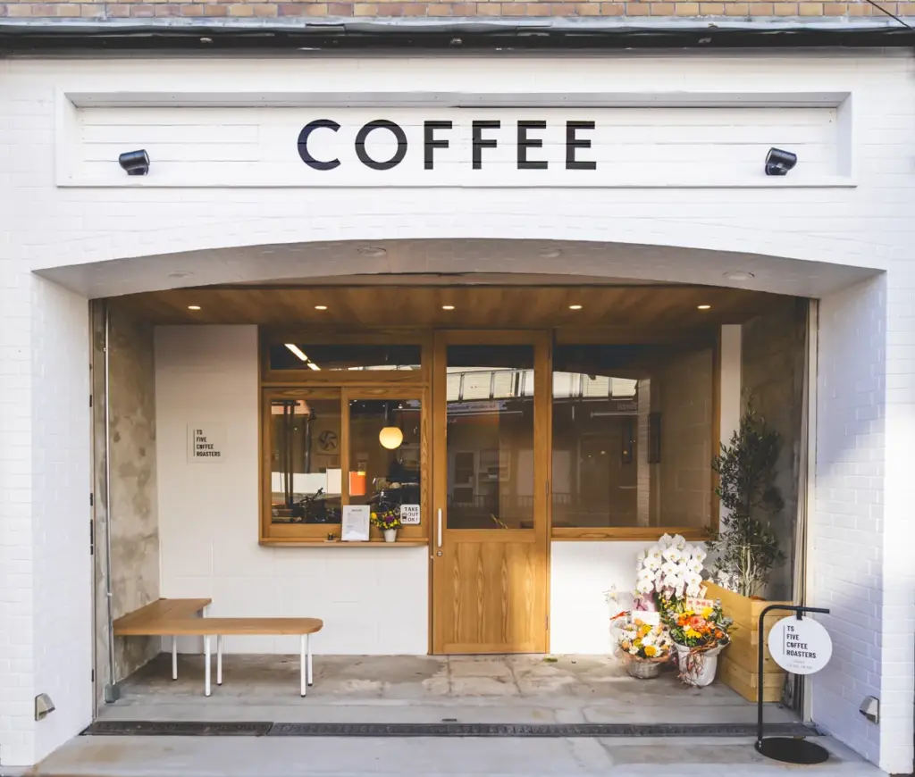 TS FIVE COFFEE ROASTERS外観