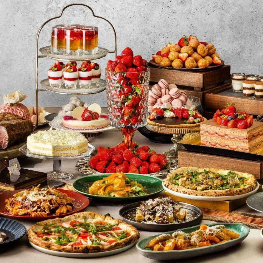 XEX WEST ストロベリービュッフェ