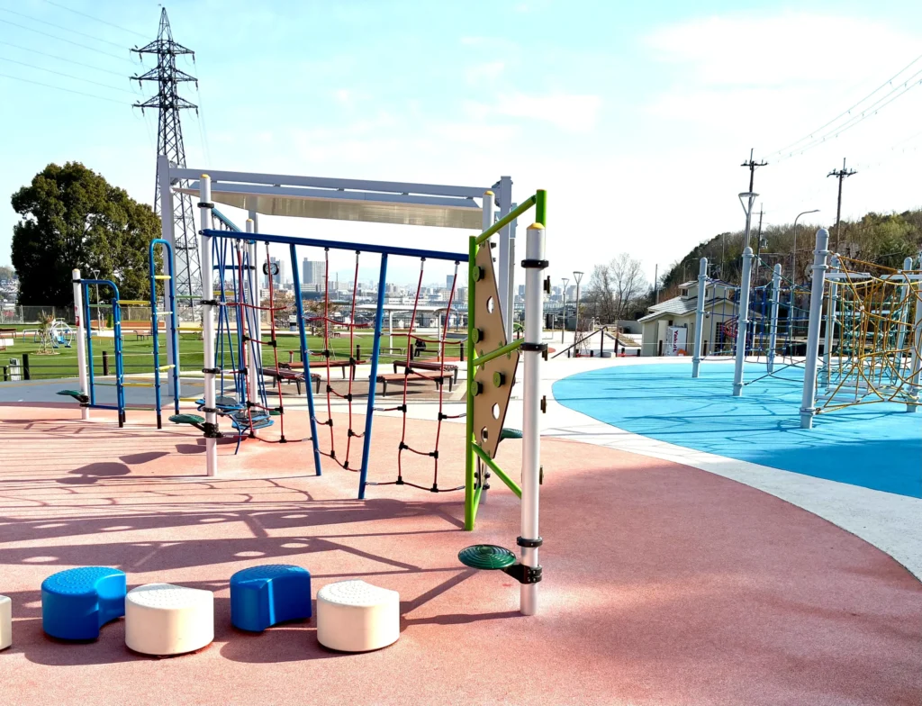 アクアピア芥川、隣の公演