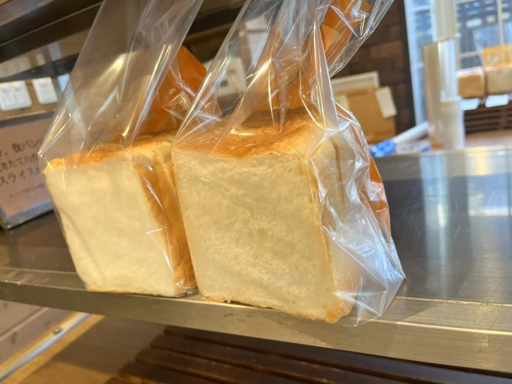 ブランベーカリー 食パン