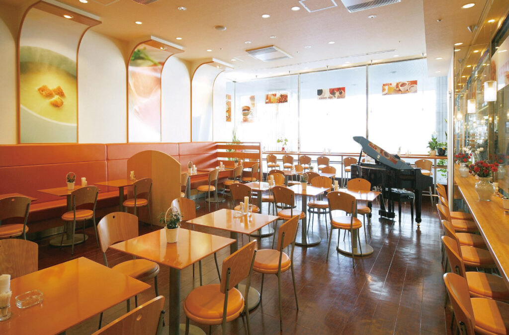 【新阪急ホテルアネックス 1階】カフェ「クレール」