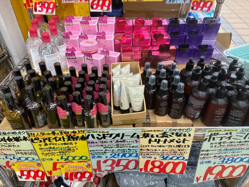 Dream market、商品の棚1