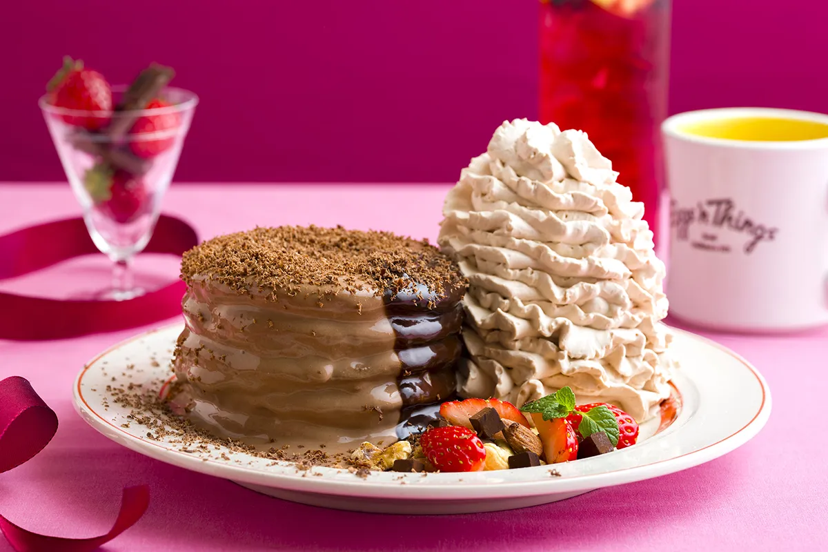 Eggs ’n Thingsに“チョコレート×ストロベリー”至福のパンケーキが期間限定で登場