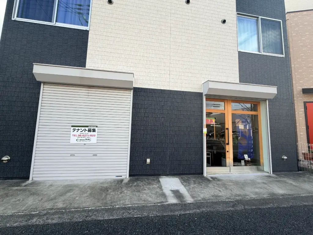 「GREEN and Coffee Roasters」の外観