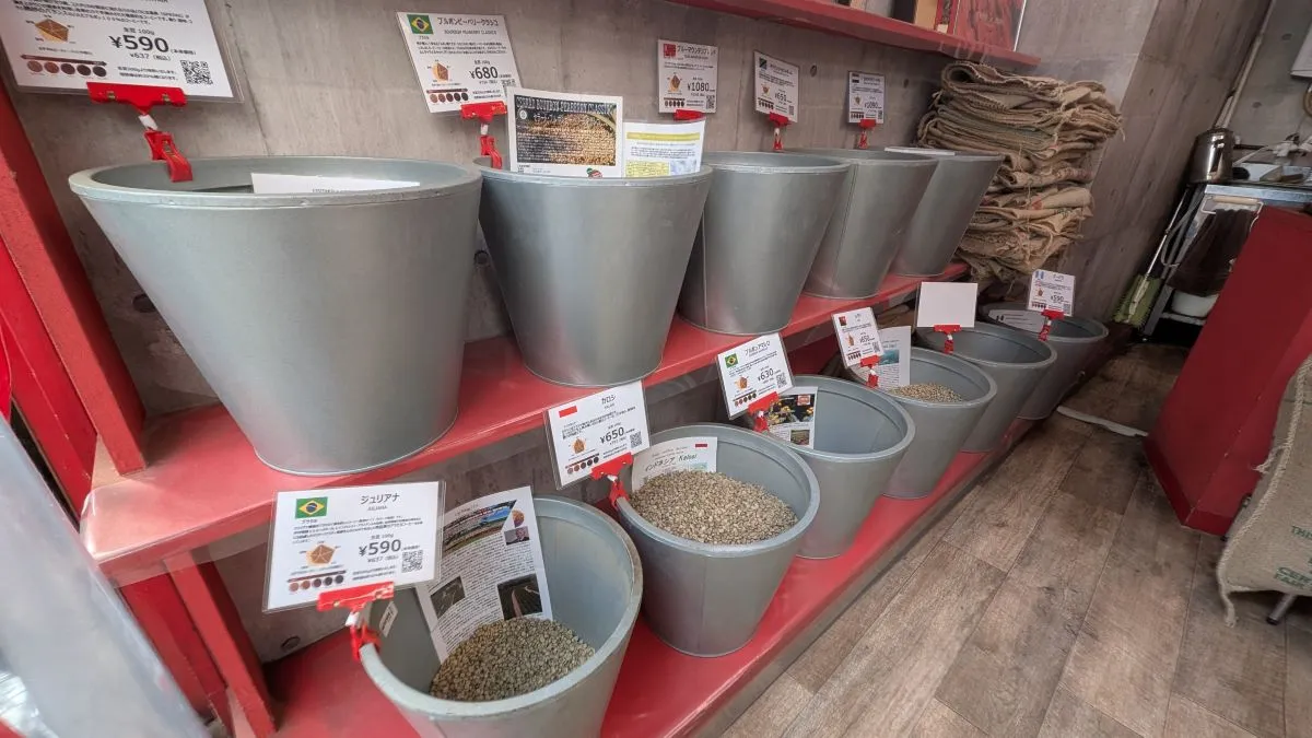 世界各国の選りすぐり生豆と丁寧な焙煎。池田で自分好みの珈琲を選べる「Rosso Beans Caffe」