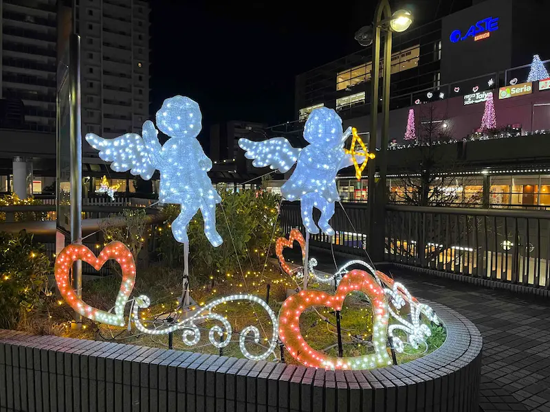 川西能勢口駅の冬の風物詩☆美しいイルミネーションはまだまだ輝き続けます