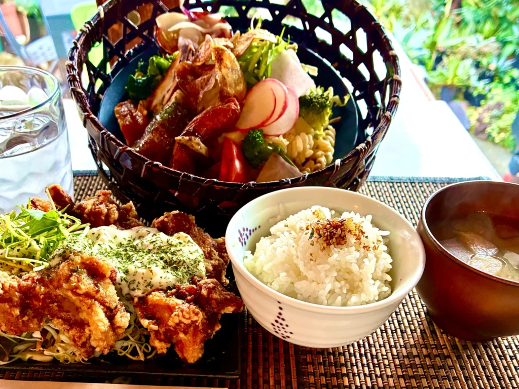 希志庵、古民家レストラン、ランチ、チキン南蛮