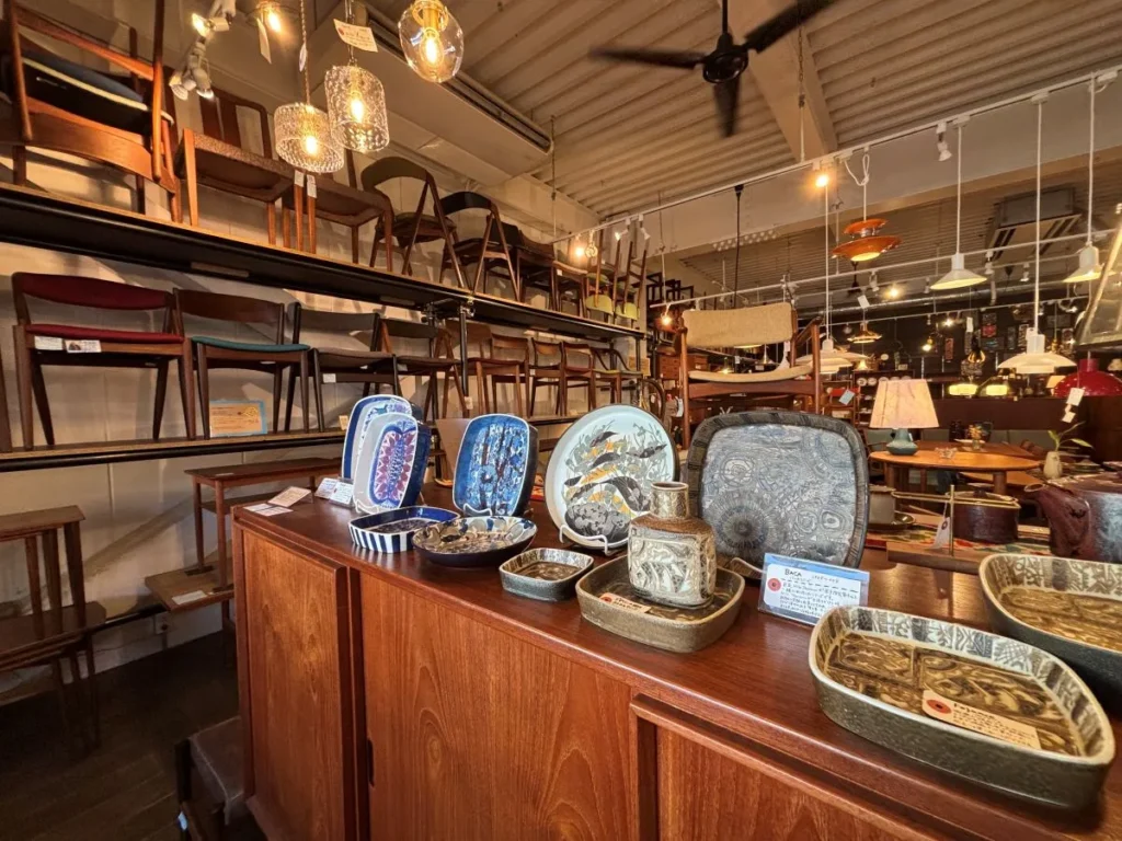 箕面 船場｜北欧ヴィンテージ家具とインテリア雑貨に出逢えるお店