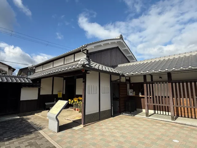 向日市・旧上田家住宅で開催〈1/14～1/18〉手描き友禅「かわいいペットたち」作品展