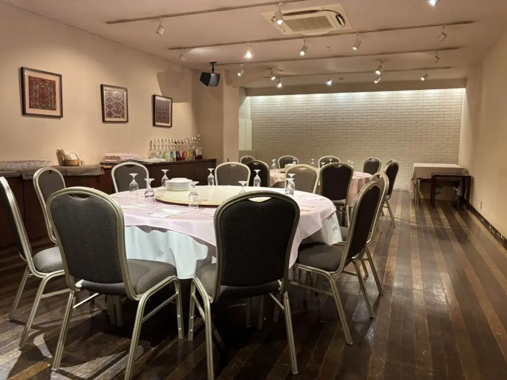 リー ツァン ティン
パーティルーム