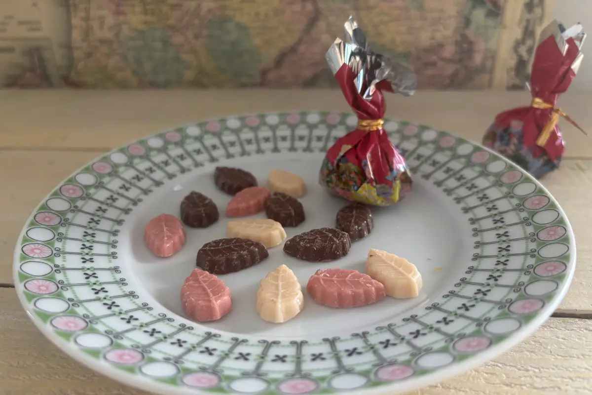 岡本が本店の「モンロワール」、いちご色のリーフメモリー限定発売中！