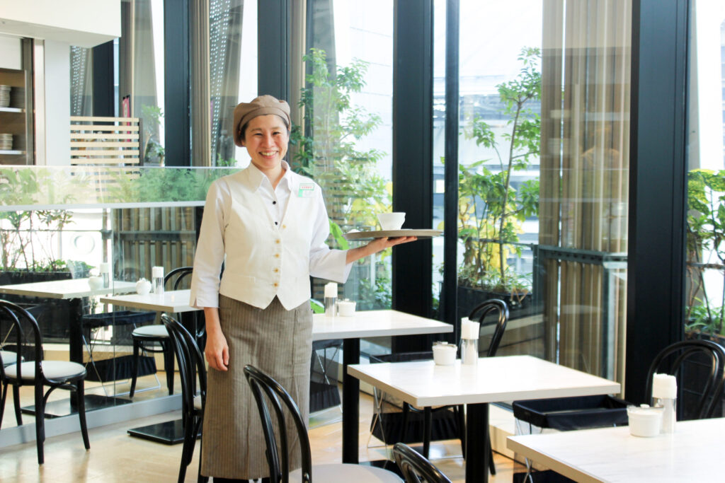 カフェ モロゾフ 阪神百貨店梅田本店 制服