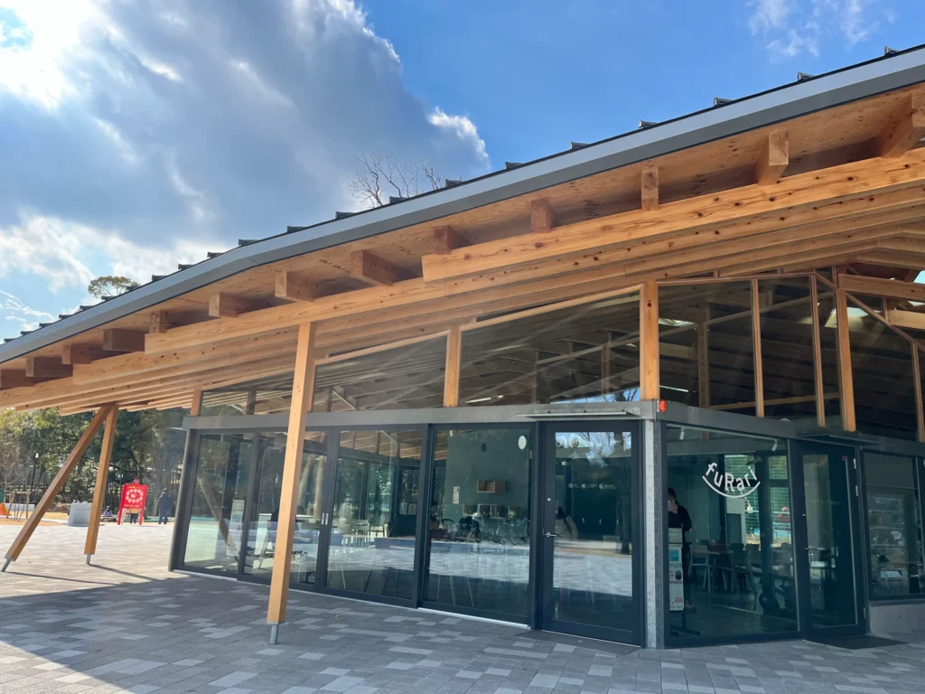 長岡公園　無料休憩所