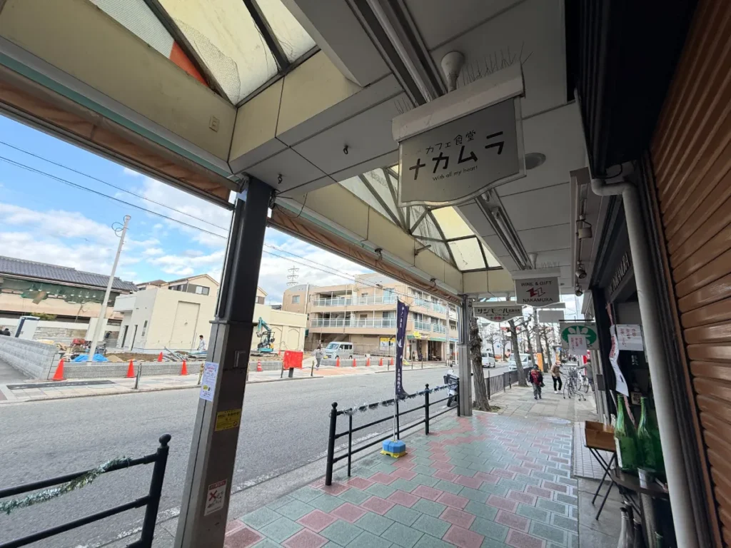 「カフェ食堂ナカムラ」から見た市場跡