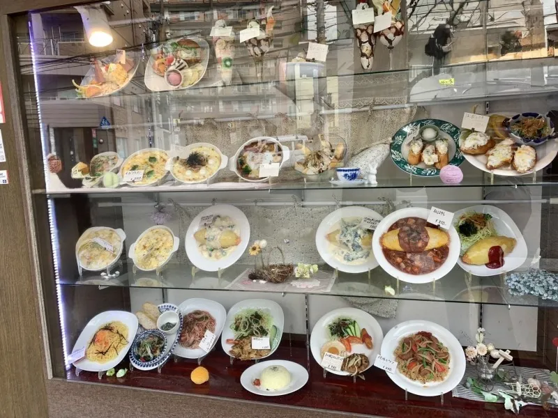 カフェレストラン人参　ショーケース