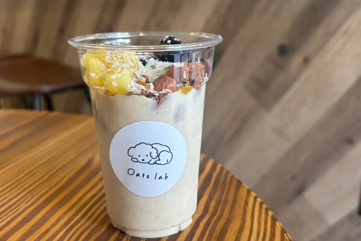 岡本のオートミール専門店「Oats lab おーつ らぼ」で、オーツ麦のおいしさに感動！